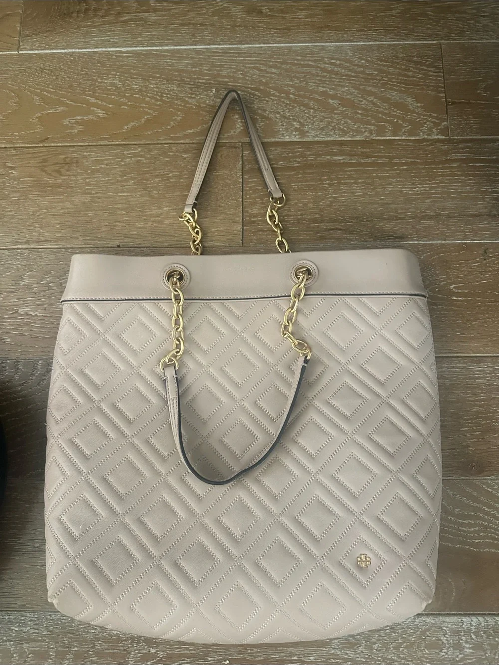 Tory Burch Quilted Diamond Tote in Light Beige with Gold Chain Straps